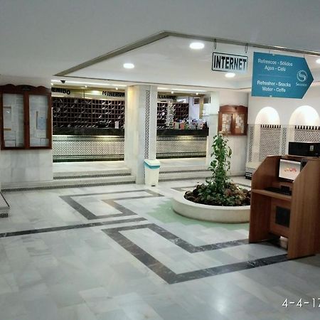 Apartamento Malaga La Bella เบนัลมาเดนา ภายนอก รูปภาพ