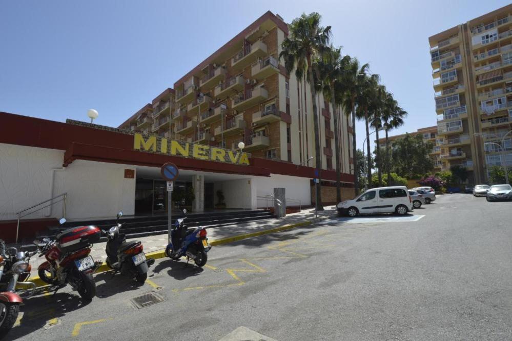 Apartamento Malaga La Bella เบนัลมาเดนา ภายนอก รูปภาพ